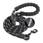 Correa negra de 1.5 m, con mango acolchado y reflectante